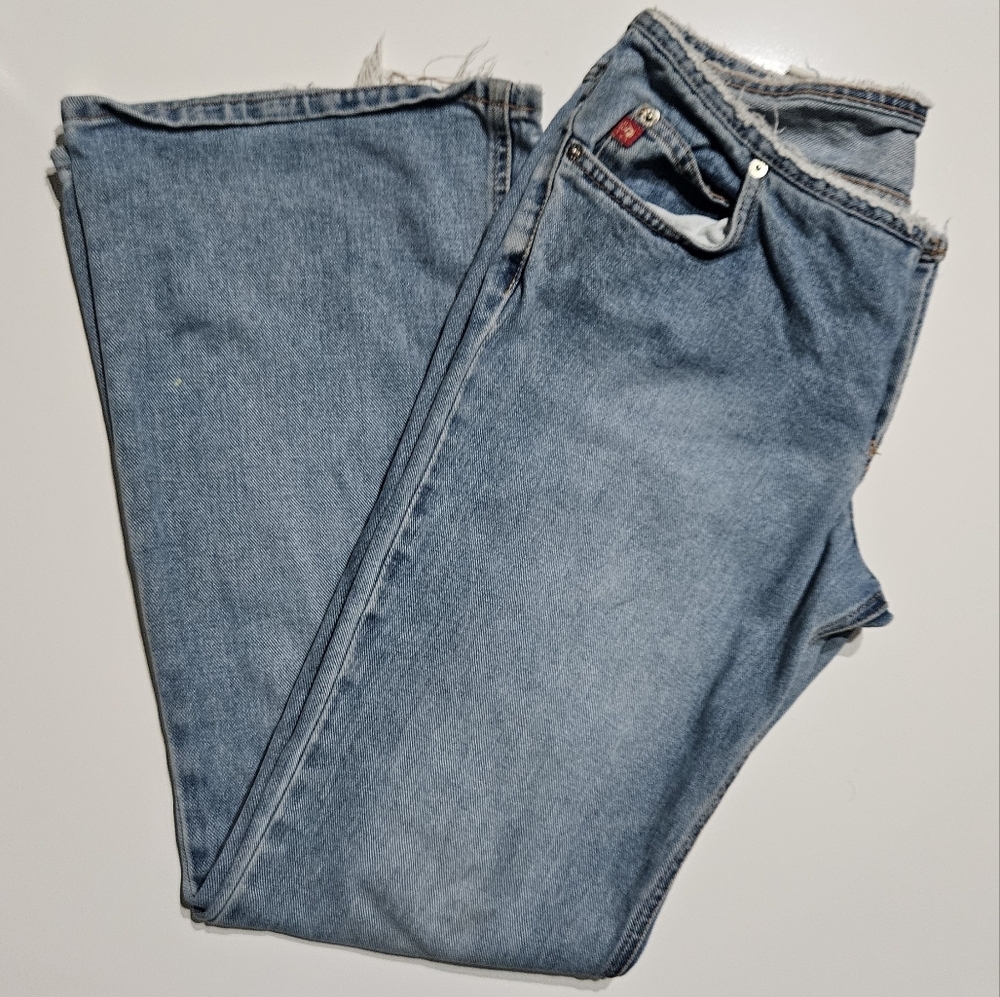 Mudd Mom Jeans Light Wash Raw Hem Women’s Size 11 Mid Rise.